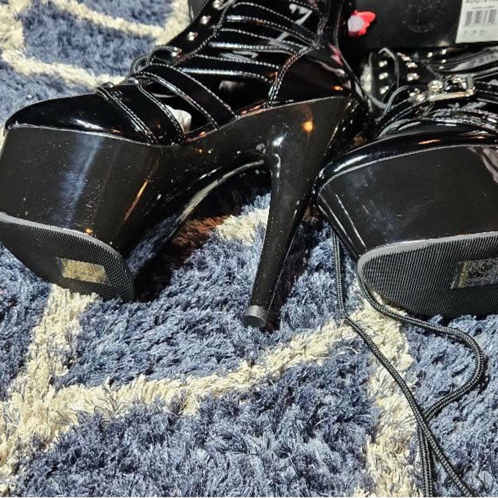 Adore Shiny Black Platform Heels - Picture 4 of 5